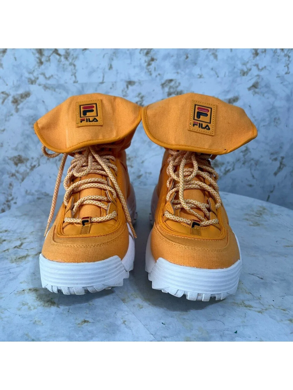 Fila upper discoloration